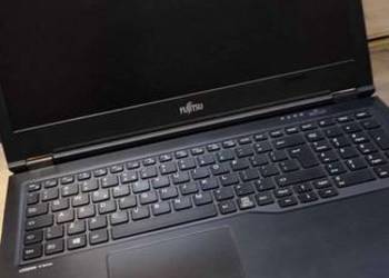 Laptopy Fujitsu U757, i5 7gen, 2 sztuki uszkodzone