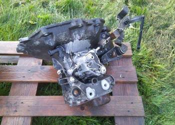 SKRZYNIA BIEGÓW OPEL ZAFIRA ZAFIRA B ASTRA G F17C394
