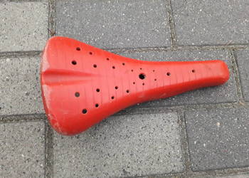 Czerwone lekkie siodełko Bmx