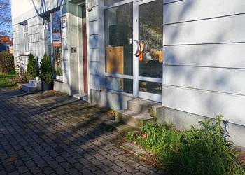 Lokal użytkowy po remoncie, gotowy do podjęcia działalności. Dobry punkt.