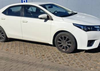 Toyota Corolla 2015 r. NUDA! nic się nie dzieje.