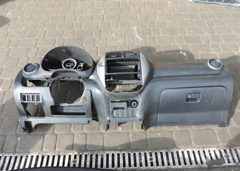 DESKA ROZDZIELCZA KONSOLA TOYOTA RAV4 II FL