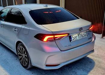 Toyota Corolla 1.8 hybryda na gwarancji