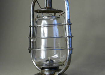 Lampa naftowa Nietoperz produkcji ZSRR  okres lat 50/60  XX wieku