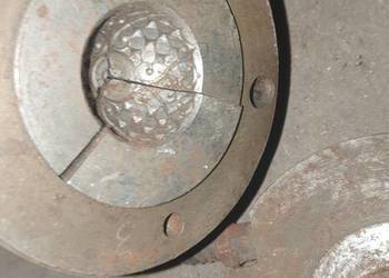 Forma przemysłowa do produkcji plastikowych: bombka piłka mała, kulka