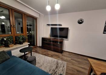 Mieszkanie 2 pokojowe, umeblowane, garaż, zabudowany balkon