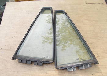 Rav4 III 07r szyba drzwi tył trójkąt lewa prawa