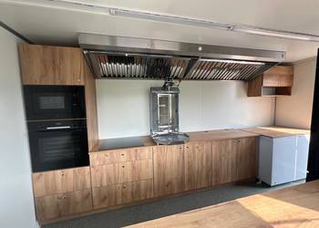 Nowa przyczepa gastronomiczna do kebaba – food truck, fast food 4,5m