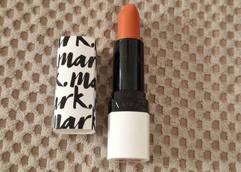 szminka pomadka Avon mark powiększająca usta 3D Cantaloupe