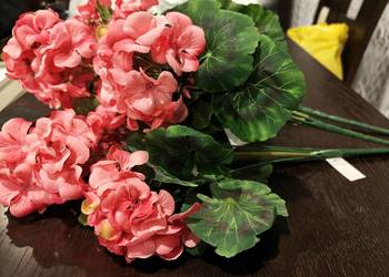 Pelargonie sztuczne ,  bukiety jak żywe