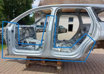 Audi Q7 II LIFT 4M0 cały próg słupek lewy przód środkowy a b łuk zejście 