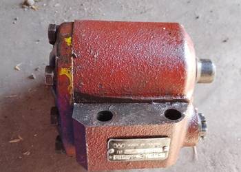 Pompa podnośnika Ursus c360