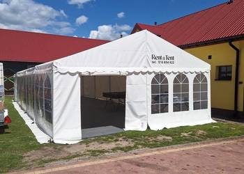 Namioty eventowe z wyposażeniem;