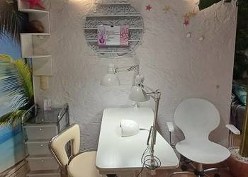 Do wynajęcia niezależne stanowisko do manicure na Bielanach