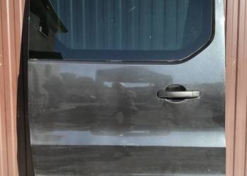 Drzwi boczne przesuwne  prawe TED68 Renault Trafic III Opel Vivaro B NV300… Drzwi boczne przesuwne  prawe TED68 Renault Trafic III Opel Vivaro B NV300…