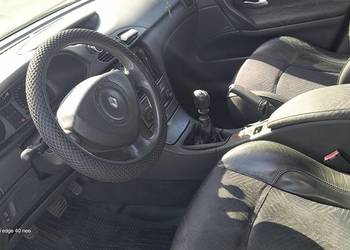 Renault laguna 2003 .