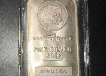 Srebrna sztabka Highland Mint – motyw dolara Morgana, próba .999+