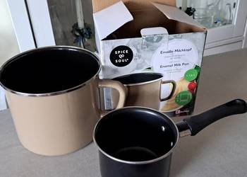 Gratis rondelek! Garnek emalia 1,6l. jak nowy