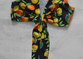krótka bluzka crop top wiązana w cytrynki Nasty Gal M 38