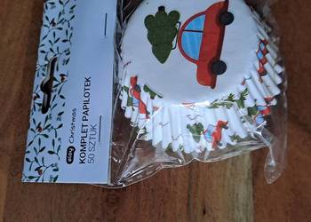 Komplet papilotek na babeczki muffiny motyw świąteczny auto choinka 50 szt