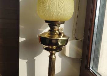 Ogromna wiktoriańska mosiężna lampa naftowa
