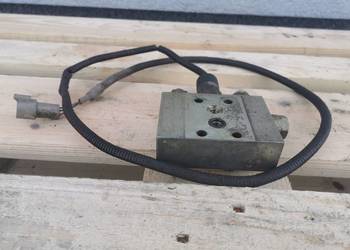 Zamek hydrauliczny łapy Manitou MT 2003r.