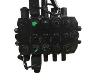 JCB 25/222460 4-sekcyjny rozdzielacz hydrauliczny do JCB 406, JCB 407