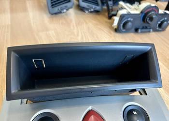 Półka kokpitu schowek konsoli środkowej