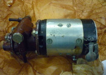 Pompa podtłaczająca olej MZN-1