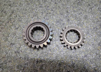 DWA TRYBY WAŁU KORBOWEGO 4XL YAMAHA YZ 250 96-97R 2T