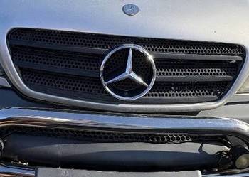 Mercedes-Benz ML W163 grill atrapa przednia bez logo