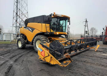 Kombajn zbożowy NEW HOLLAND CR980 + heder 9.2 m
