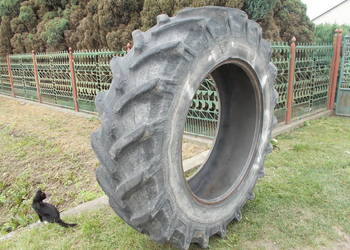 Opona Radialna 18.4 x 38 Pirelli wysoki bierznik Opona Radialna 18.4 x 38 Pirelli wysoki bierznik