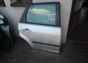 FORD FOCUS MK2 KOMBI DRZWI PRAWY TYŁ KOLOR 03