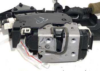 ZAMEK DRZWI PRAWY PRZÓD MERCEDES S204 Kombi A2047200635 07-14