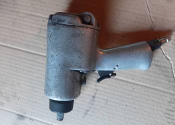 Klucz do kół pneumatyczny