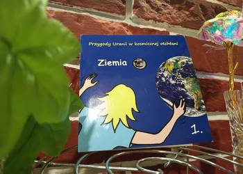 przygody uranii w kosmicznej otchłani. ziemia 1. ?