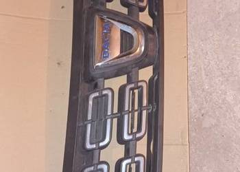 Atrapa chłodnicy grill od Dacia Duster II
