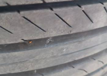 Komplet opon 235/45r19