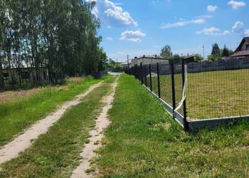 Gotowa pod dom – działka 900 m² z WZ, media przy drodze