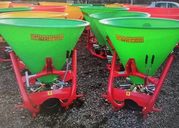 Rozsiewacz do nawozów Lej Lejek 300 - 500 litrów #21/1023 Rozsiewacz do nawozów Lej Lejek 300 - 500 litrów #21/1023