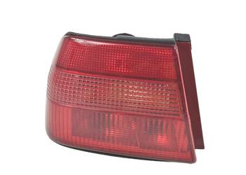 LAMPA LEWY TYŁ LANCIA DEDRA 1989-1999 NOWA MAGNETI LLC532 / 82432720