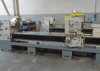 Tokarka uniwersalna konwencjonalna TUR 710 x 3000, przelot wrzecionka 90mm