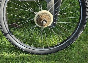 Koło do roweru tylne tył 26 nowa opona w przypadku pytań proszę o kontakt t
