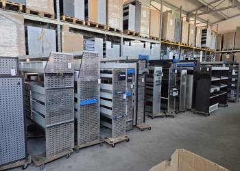 Zabudowy serwisowe warsztatowe regały do busa