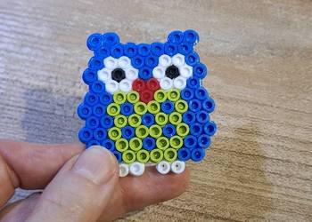 Mała kolorowa sowa z koralików do prasowania,brelok