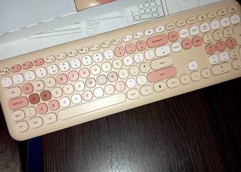 Klawiatura bezprzewodowa z myszka
