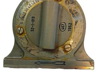Mechaniczny kwadrant artyleryjski KM-1 kątomierz poziomnica 1952 r