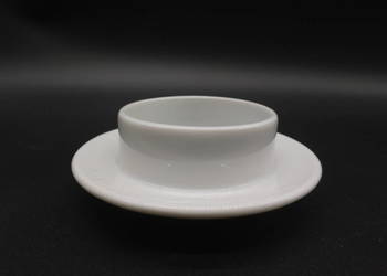 Kieliszek do jajek, wykonany z białej porcelany "Royal Limoges FRANCE"