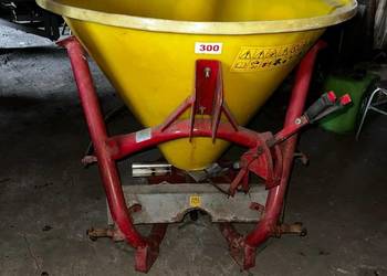 Sprzedam rozsiewacz Jarmet 300kg